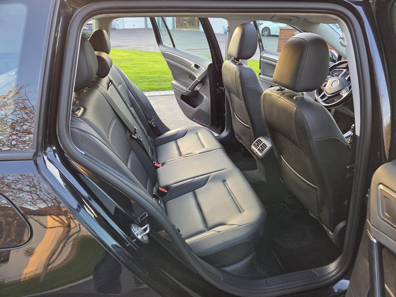 2018 Volkswagen Golf SportWagen Rare Find, Comfortline Manual, Sunroof, Loaded! Photo