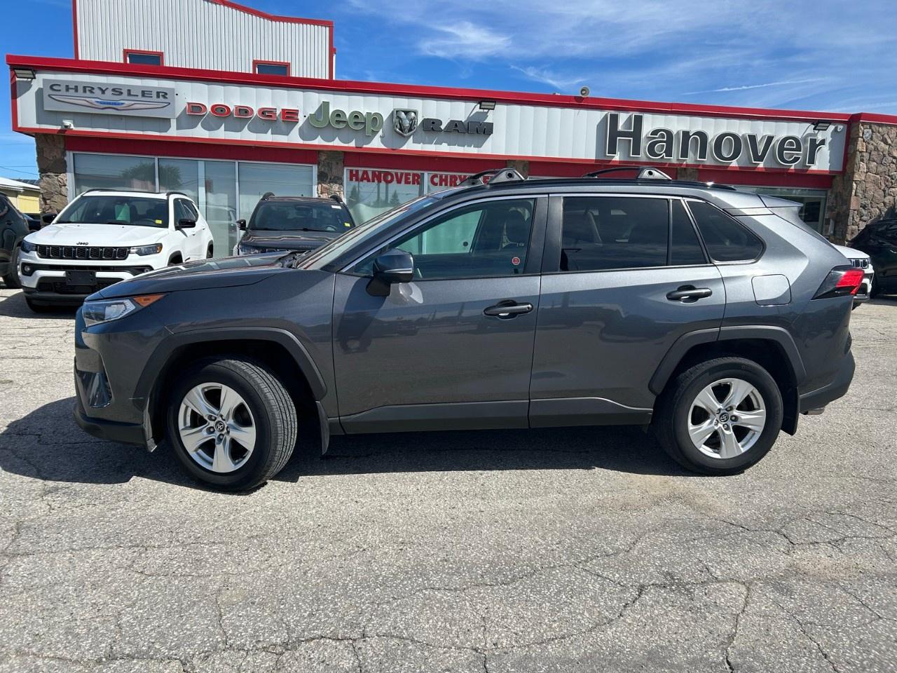 2021 Toyota RAV4 XLE AWD Photo