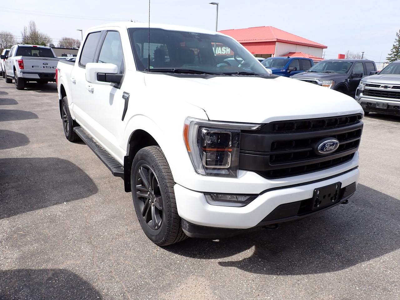 2021 Ford F-150 LARIAT SUPERCREW 5.5 BOX 4WD Photo