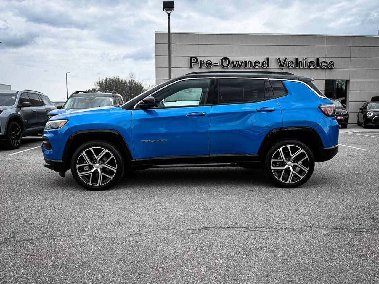 2024 Jeep Compass Limited   ELITE EXTERIOR GROUP   PANO ROOF   ALPIN Photo