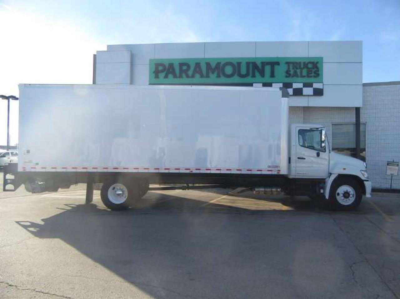 2023 Hino L7 WITH 26FT BOX LARGE ALUMINUM POWER LIFTGATE Photo