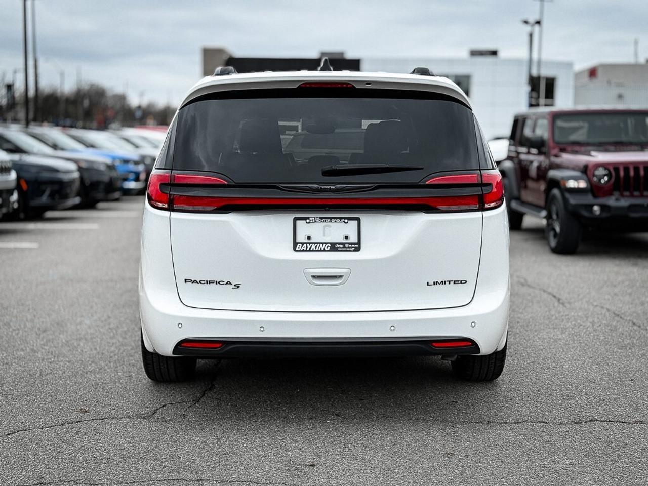 2024 Chrysler Pacifica Limited   S APPEARANCE PKG   REMOTE START   PANO R Photo