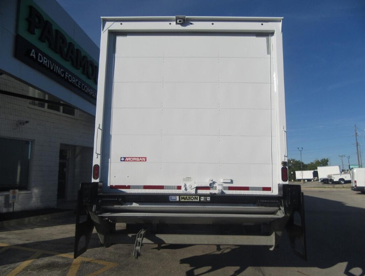 2023 Hino L7 WITH 26FT BOX LARGE ALUMINUM POWER LIFTGATE Photo3