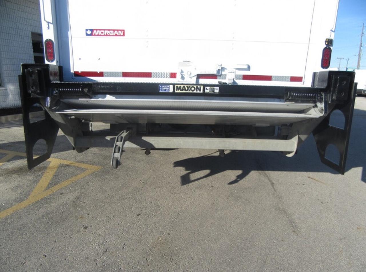 2023 Hino L7 WITH 26FT BOX LARGE ALUMINUM POWER LIFTGATE Photo4