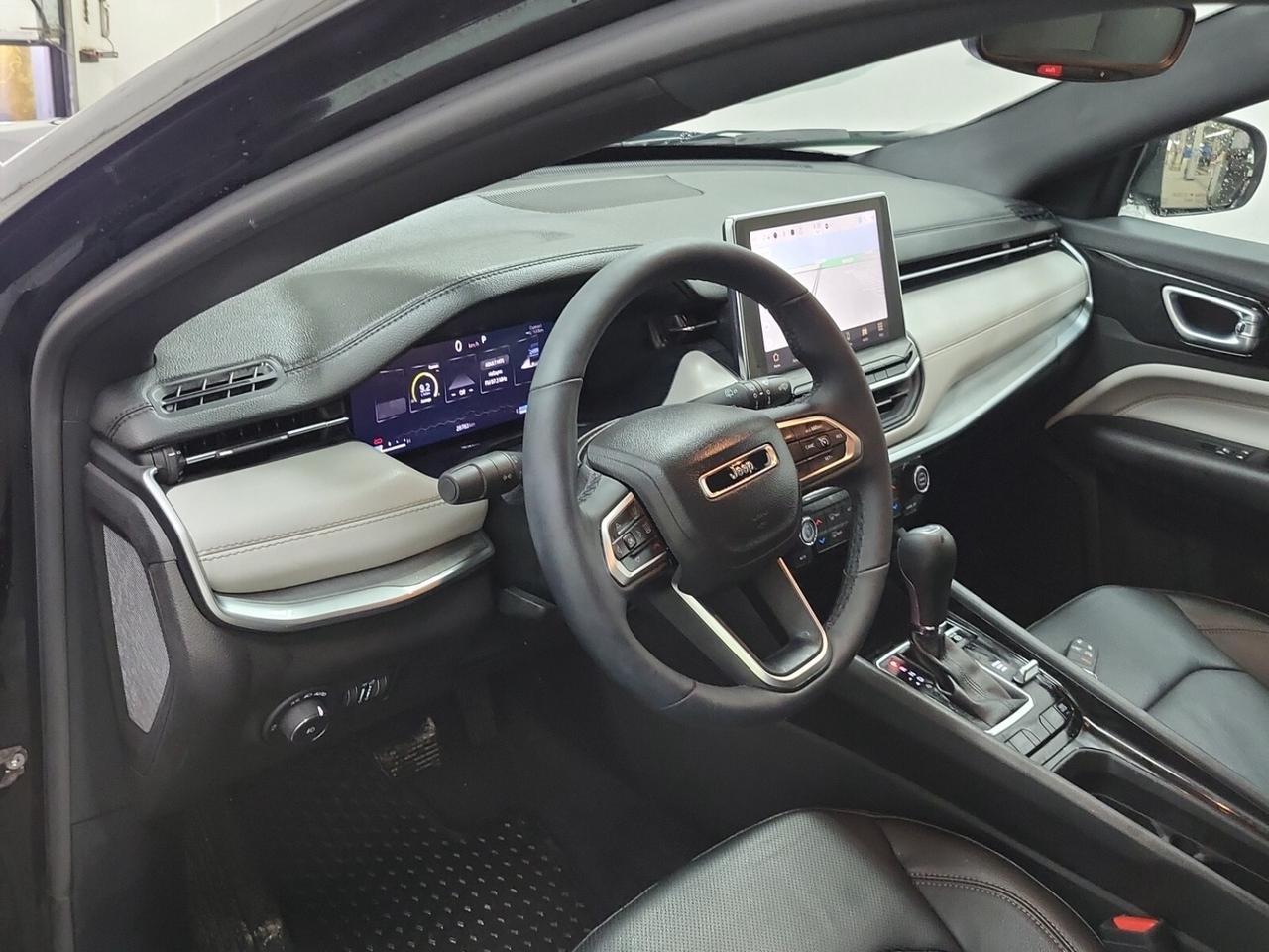 2024 Jeep Compass Limited   ELITE EXTERIOR GROUP   LANE KEEP   BLIND Photo2