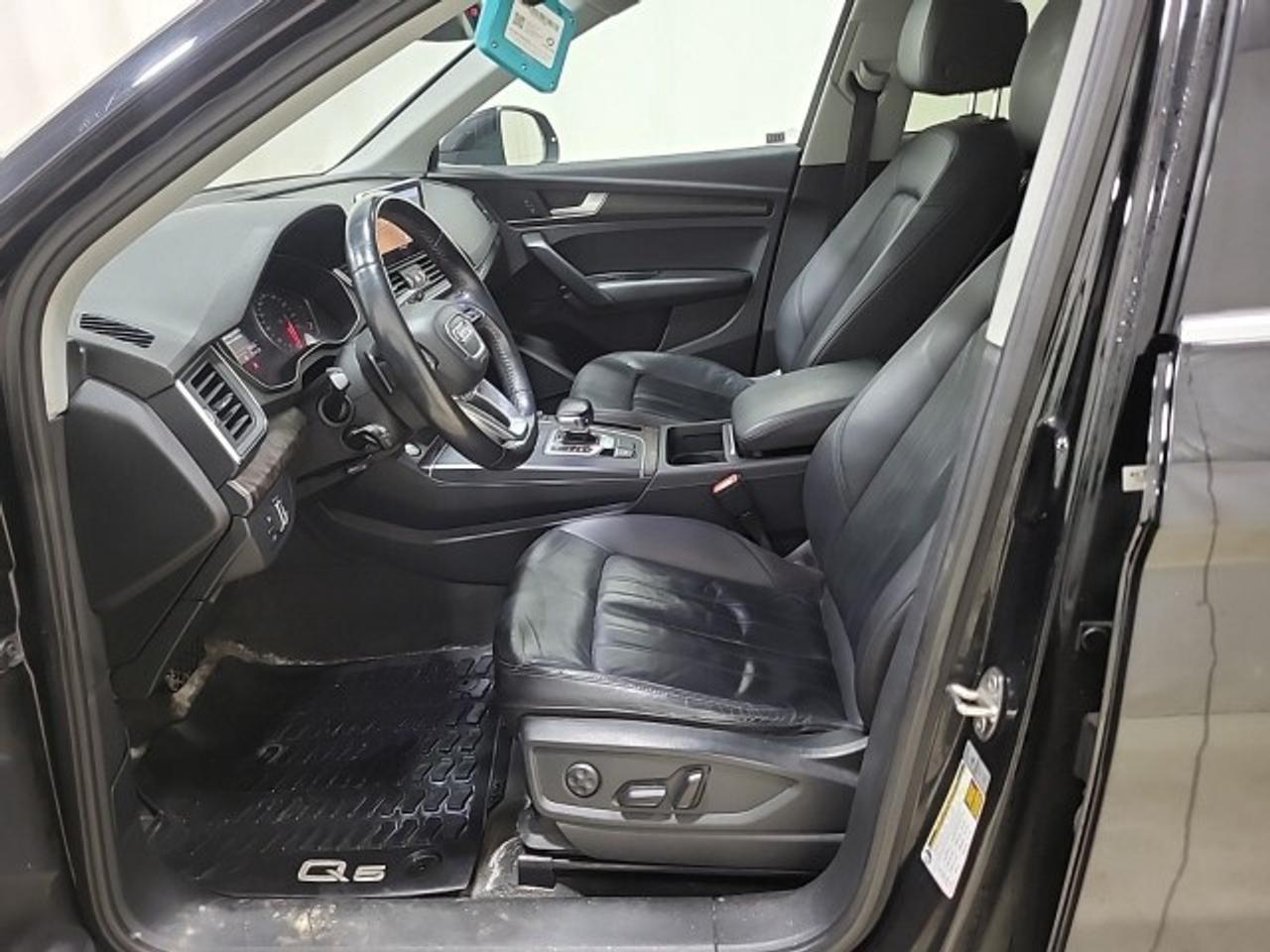 2018 Audi Q5 2.0 TFSI quattro Progressiv S tronic Photo2