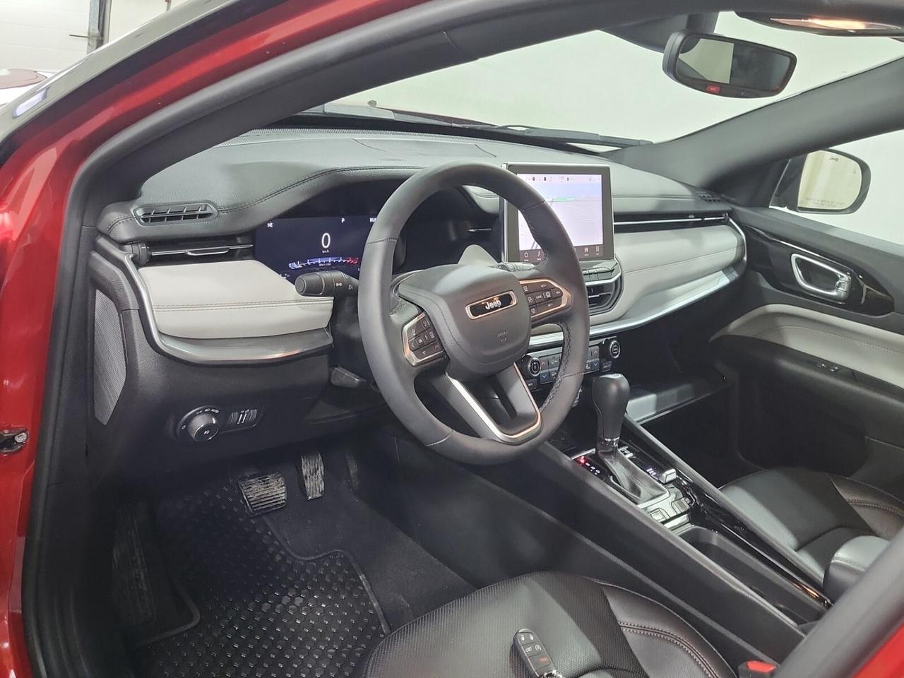 2024 Jeep Compass Limited   ELITE EXTERIOR GROUP   DRIVER ASSIST GRO Photo2