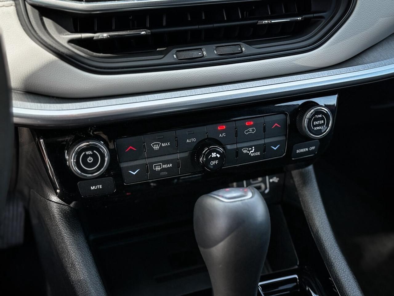 2024 Jeep Compass Limited   ELITE EXTERIOR GROUP   DRIVER ASSIST GRO Photo