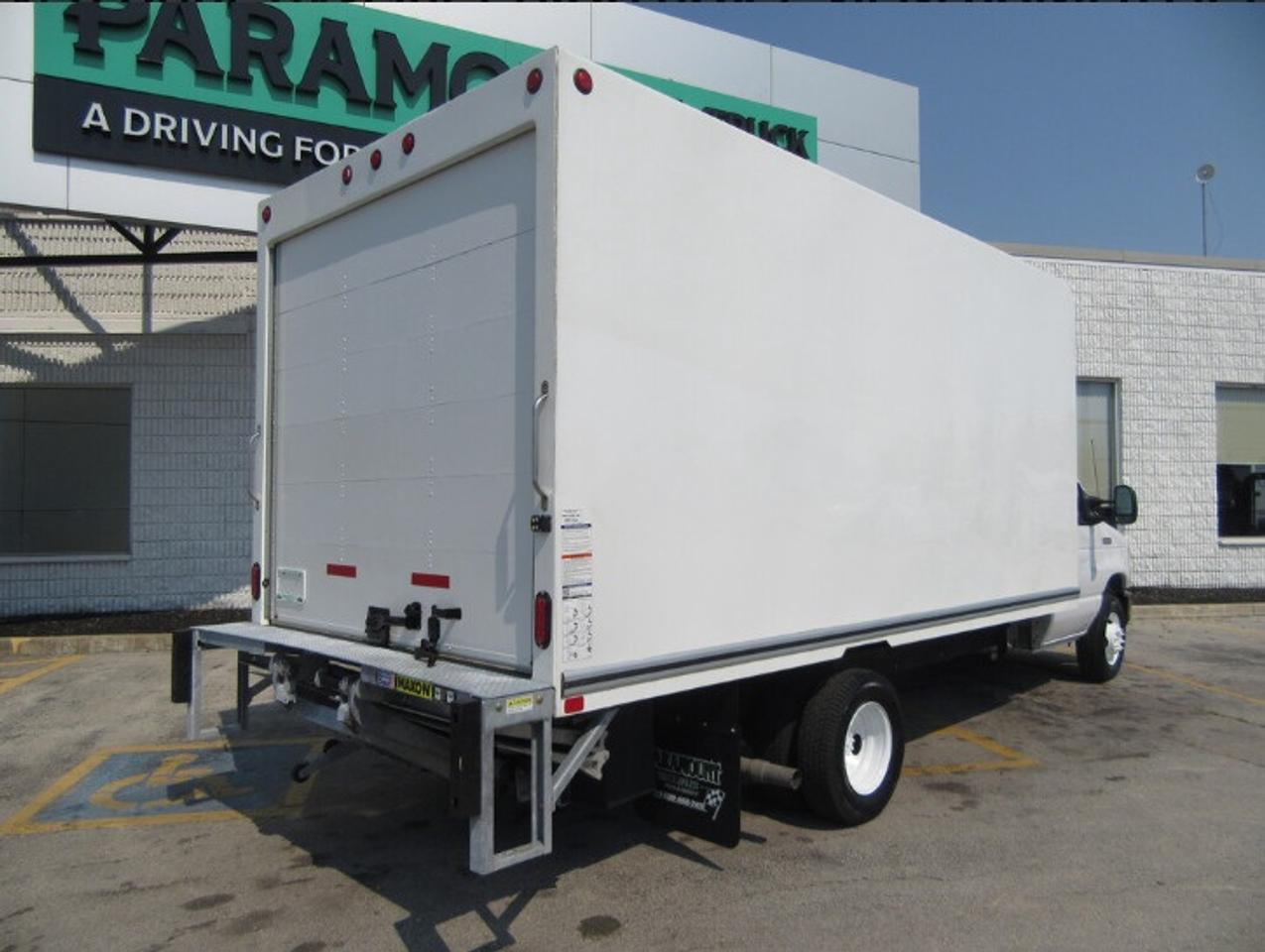 2023 Ford E-450 CUBE VAN 16FT HIGH BOX & NEW POWER LIFTGATE Photo