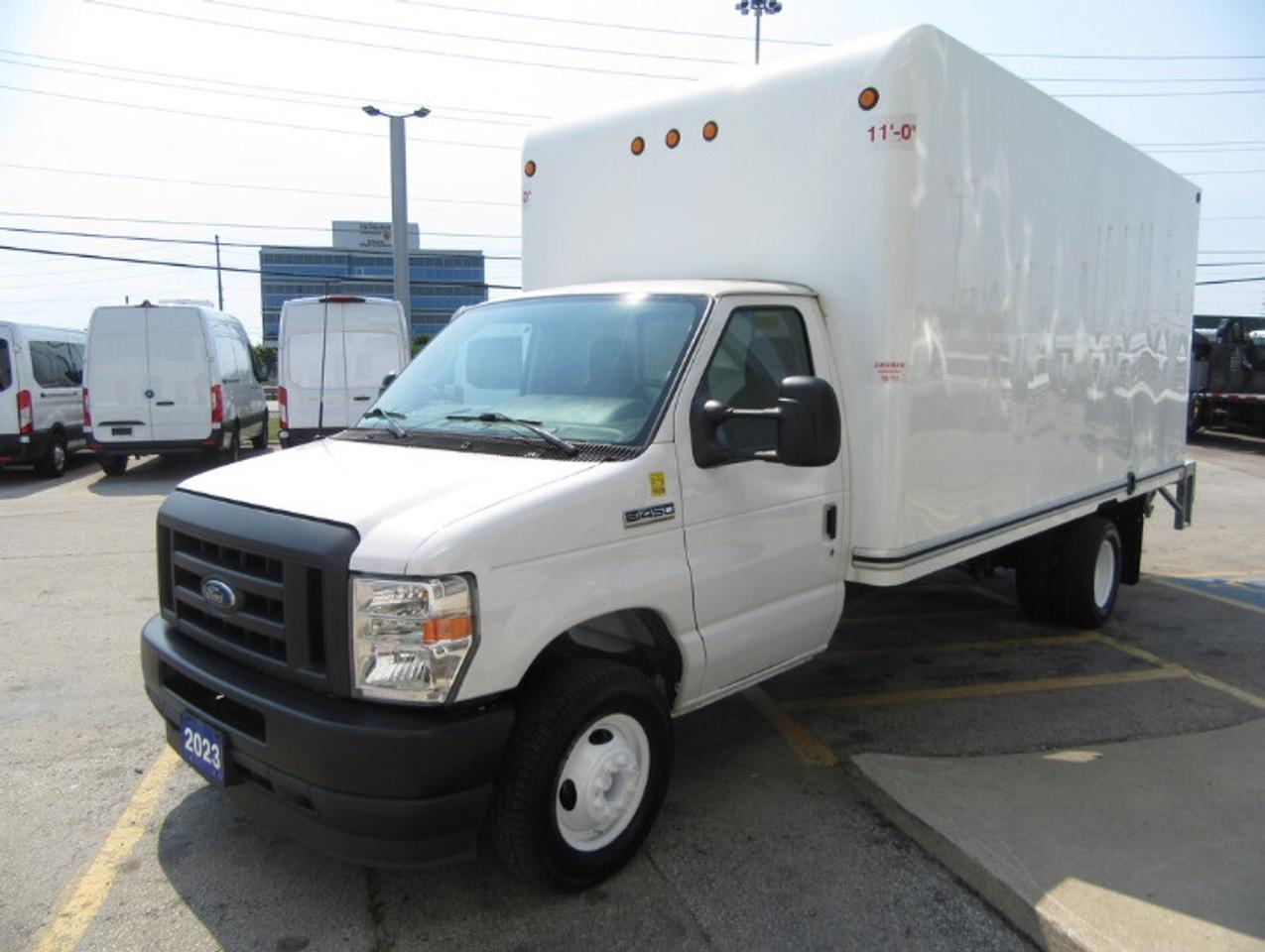 2023 Ford E-450 CUBE VAN 16FT HIGH BOX & NEW POWER LIFTGATE Photo