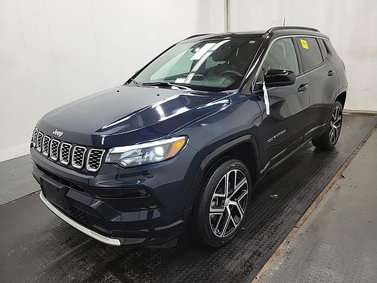 2024 Jeep Compass Limited   ELITE EXTERIOR GROUP   PANO ROOF   ALPIN Photo0