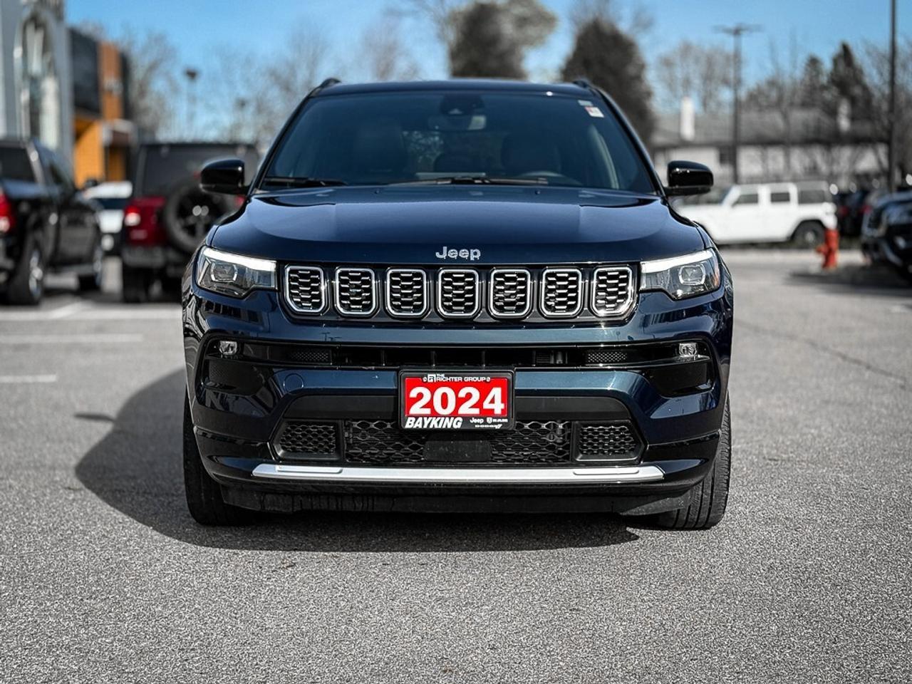 2024 Jeep Compass Limited   ELITE EXTERIOR GROUP   PANO ROOF   ALPIN Photo