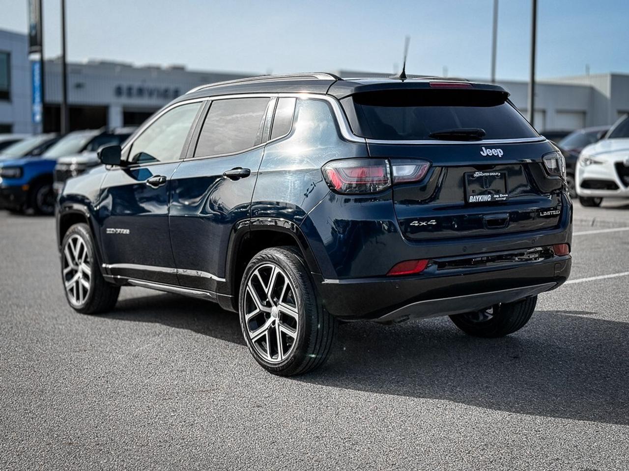 2024 Jeep Compass Limited   ELITE EXTERIOR GROUP   PANO ROOF   ALPIN Photo