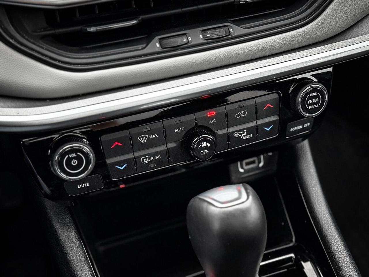 2024 Jeep Compass Limited   ELITE EXTERIOR GROUP   PANO ROOF   ALPIN Photo