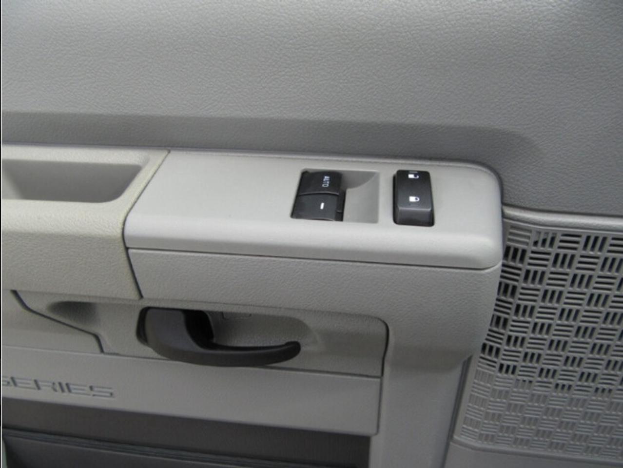 2025 Ford Super Duty E-450 DRW GAS 16FT HIGH BOX CUBE VAN WITH ROLL OUT RAMP Photo