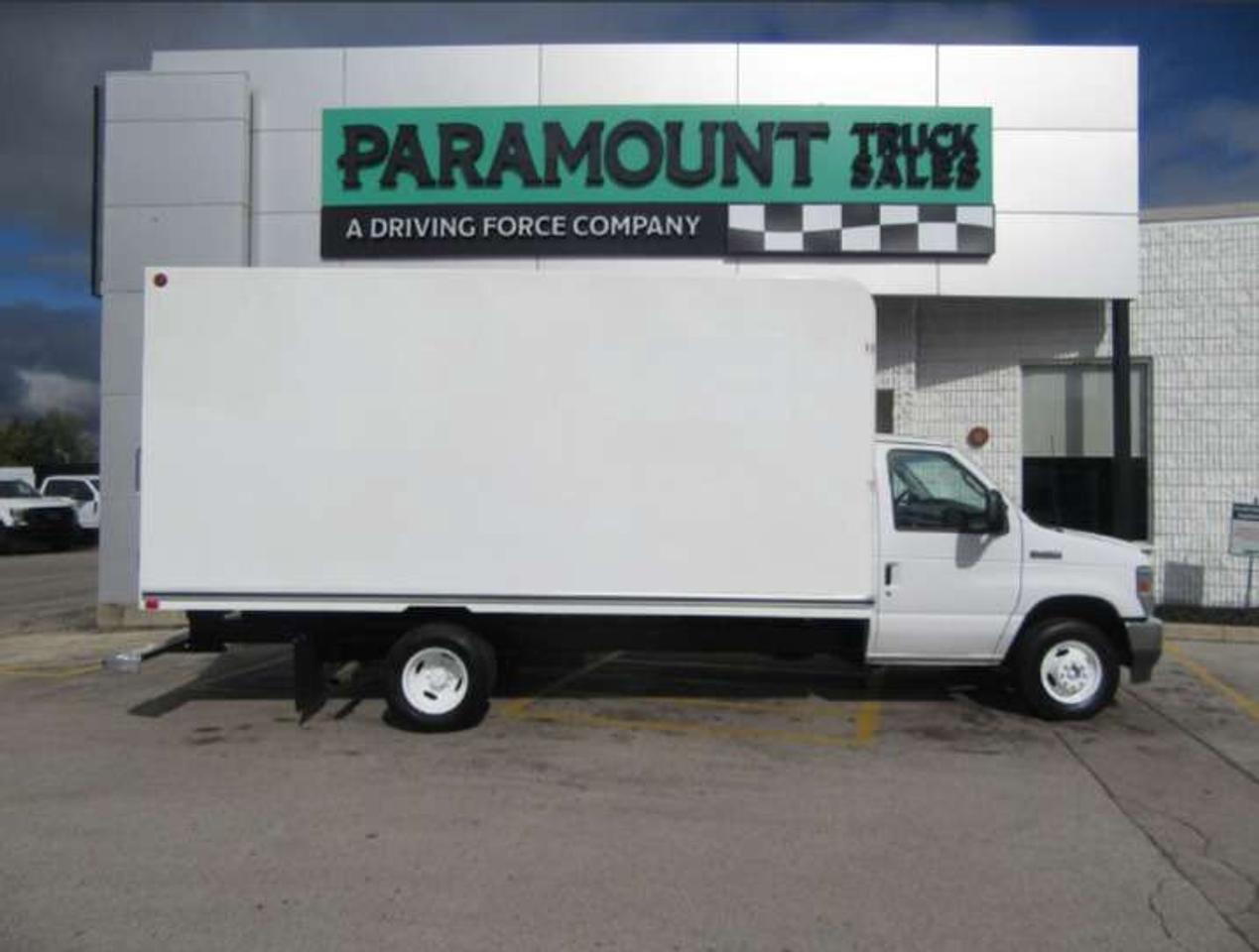 2025 Ford E-450 GAS 16FT HIGH BOX CUBE VAN WITH ROLL OUT RAMP Photo5