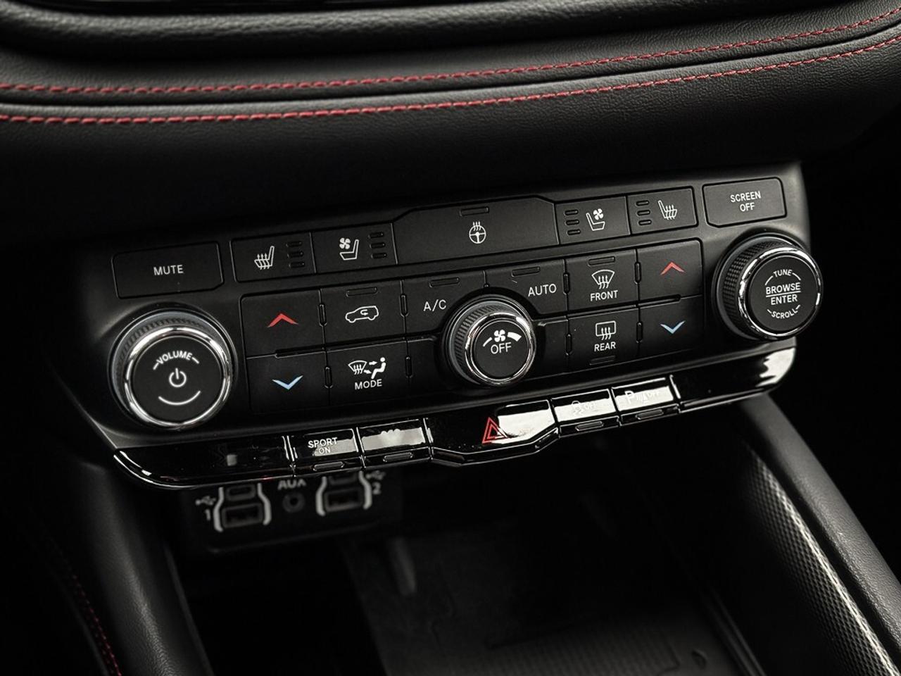 2024 Dodge Durango R/T   HEMI   BLACKTOP PKG   HEATED/VENTED LEATHER Photo