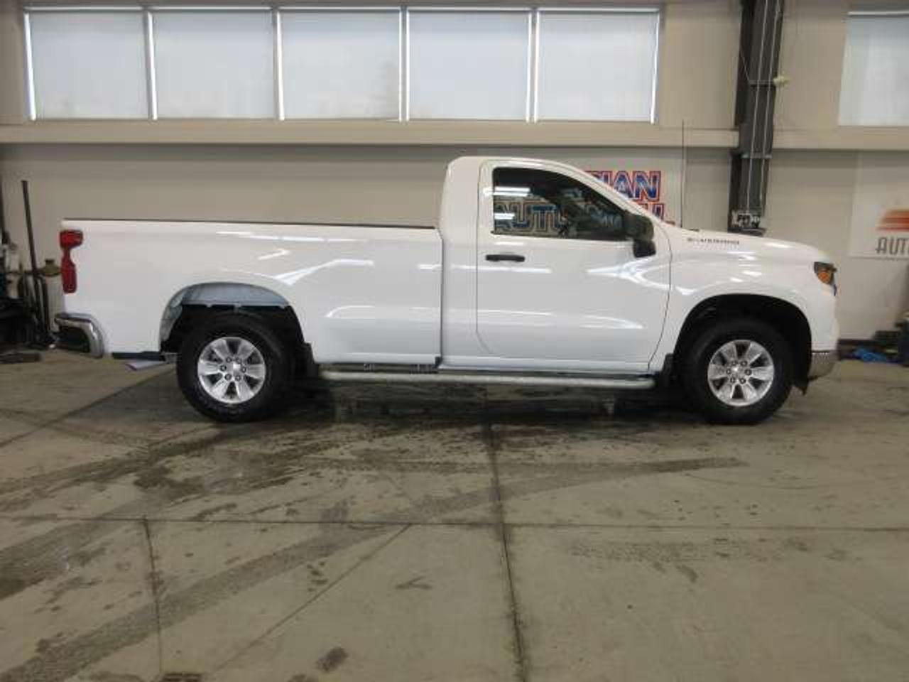 2024 Chevrolet 1500 2WD, 5.3L V8, REG CAB LONG BOX, A/C, APPLE/ANDROID Photo