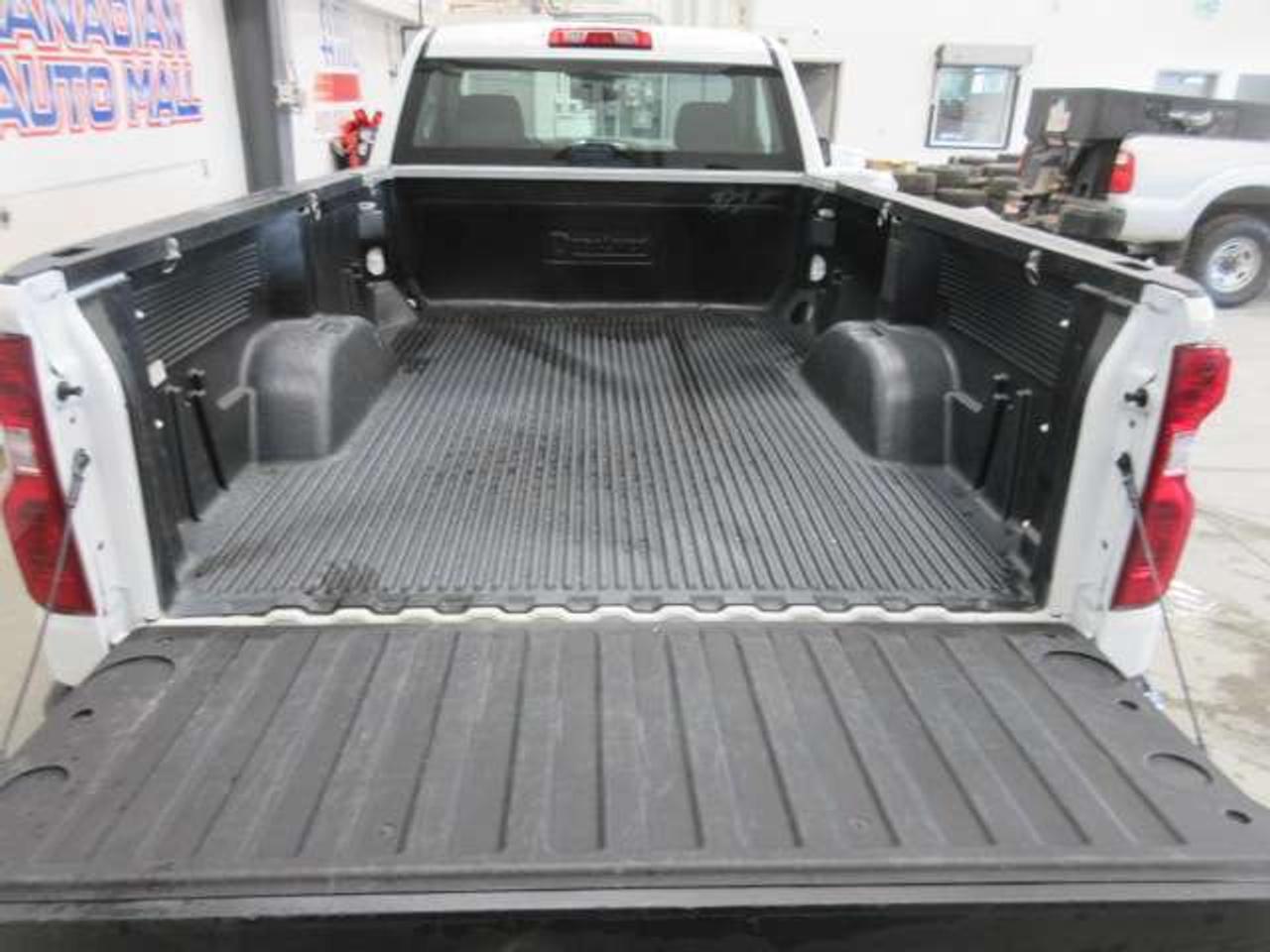 2024 Chevrolet 1500 2WD, 5.3L V8, REG CAB LONG BOX, A/C, APPLE/ANDROID Photo