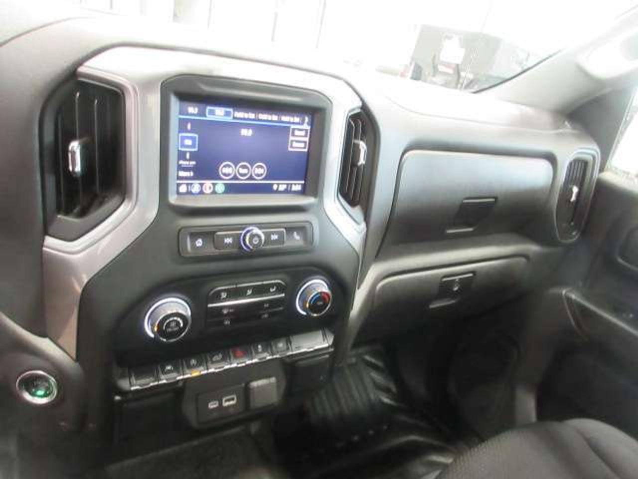 2024 Chevrolet 1500 2WD, 5.3L V8, REG CAB LONG BOX, A/C, APPLE/ANDROID Photo