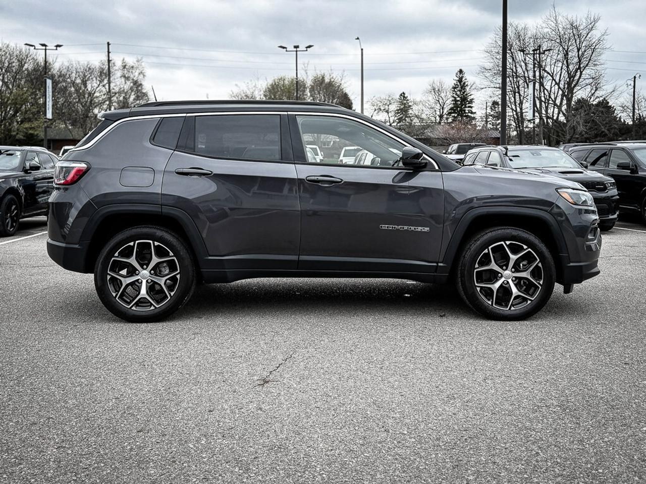2024 Jeep Compass Limited   LANE KEEP   BLINDSPOT   REMOTE START   H Photo3