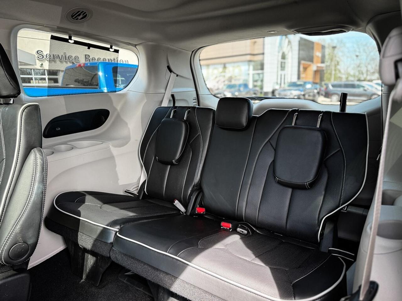 2024 Chrysler Pacifica Limited   PANO ROOF   HEATED/VENTED LEATHER   REMO Photo