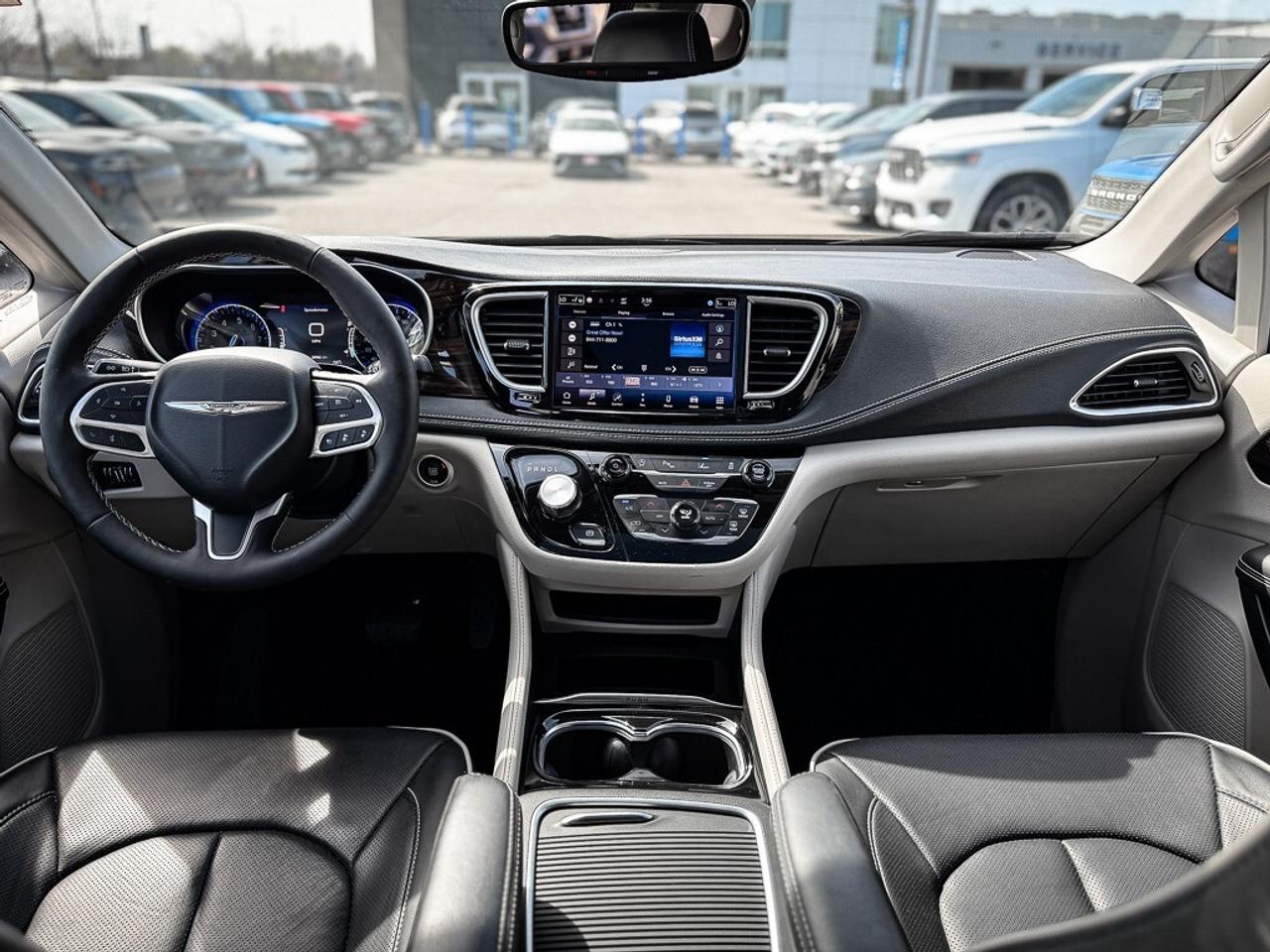 2024 Chrysler Pacifica Limited   PANO ROOF   HEATED/VENTED LEATHER   REMO Photo