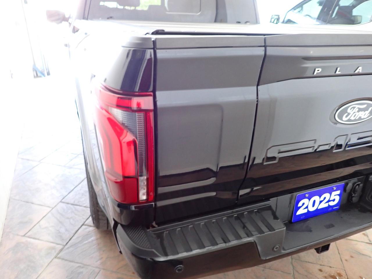 2025 Ford F-150 Platinum 4WD CREW CAB LEATHER NAVI SUNROOF *HYBRID* Photo3