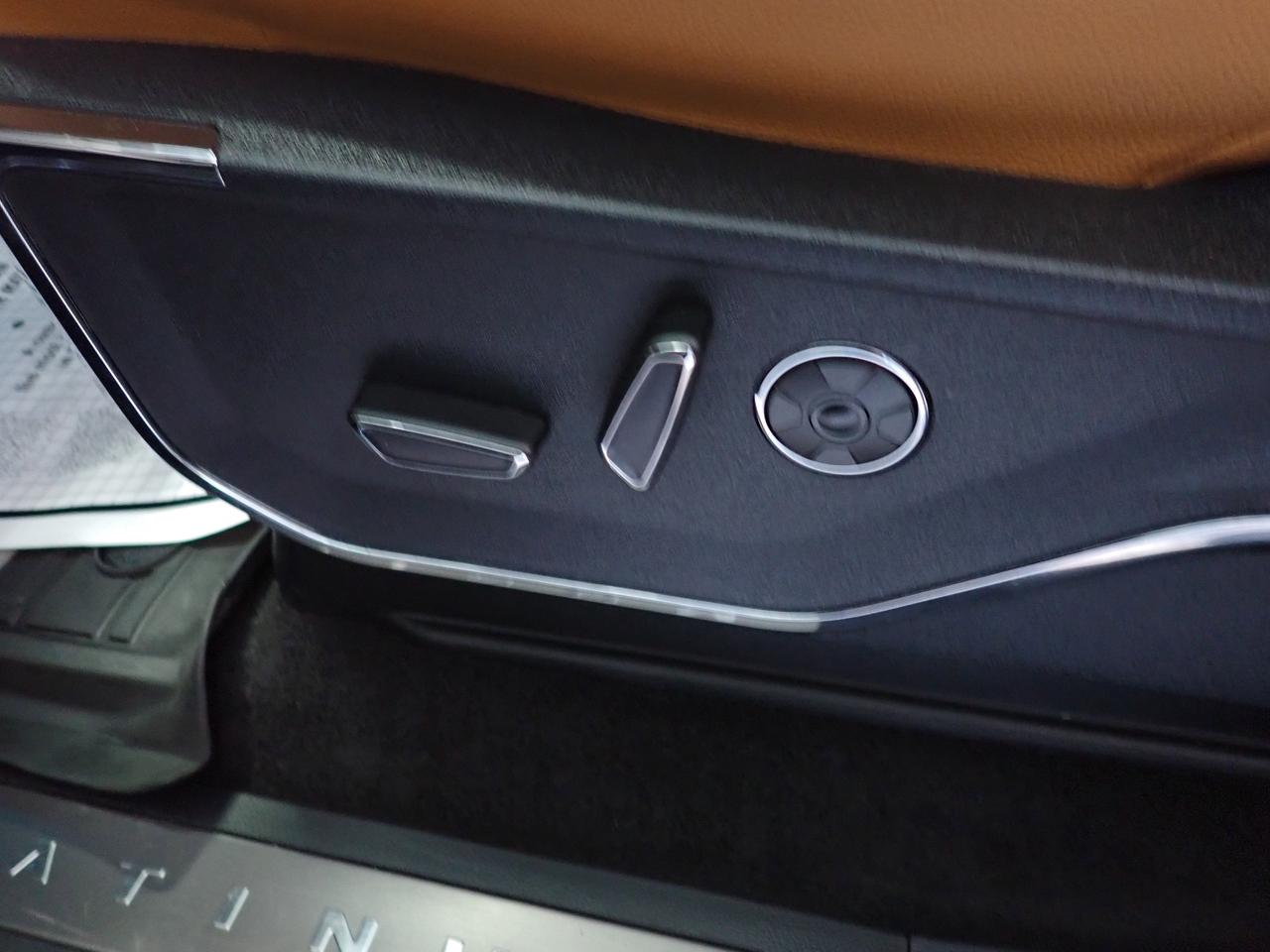 2025 Ford F-150 Platinum 4WD CREW CAB LEATHER NAVI SUNROOF *HYBRID* Photo