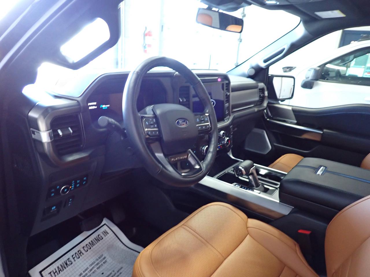 2025 Ford F-150 Platinum 4WD CREW CAB LEATHER NAVI SUNROOF *HYBRID* Photo