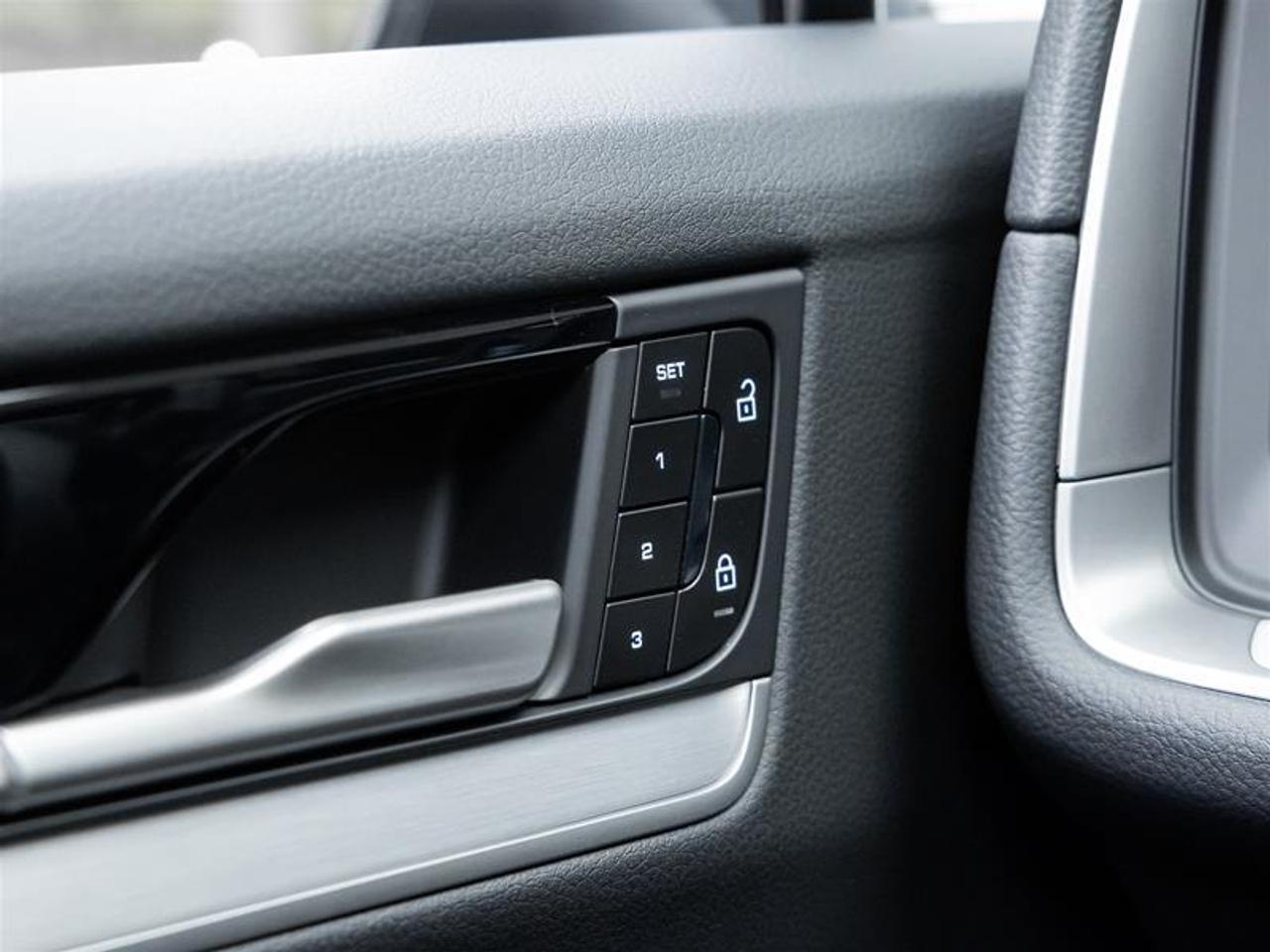 2026 Porsche Cayenne  Photo