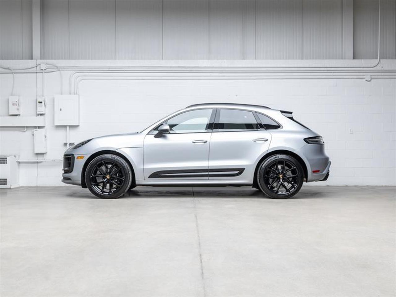 2026 Porsche Macan  Photo
