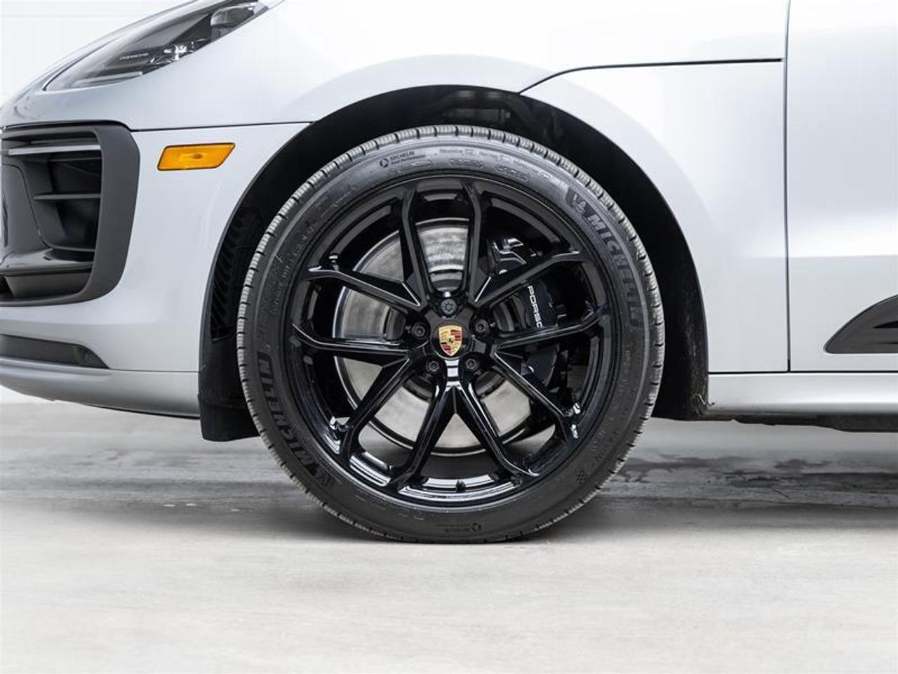 2026 Porsche Macan  Photo