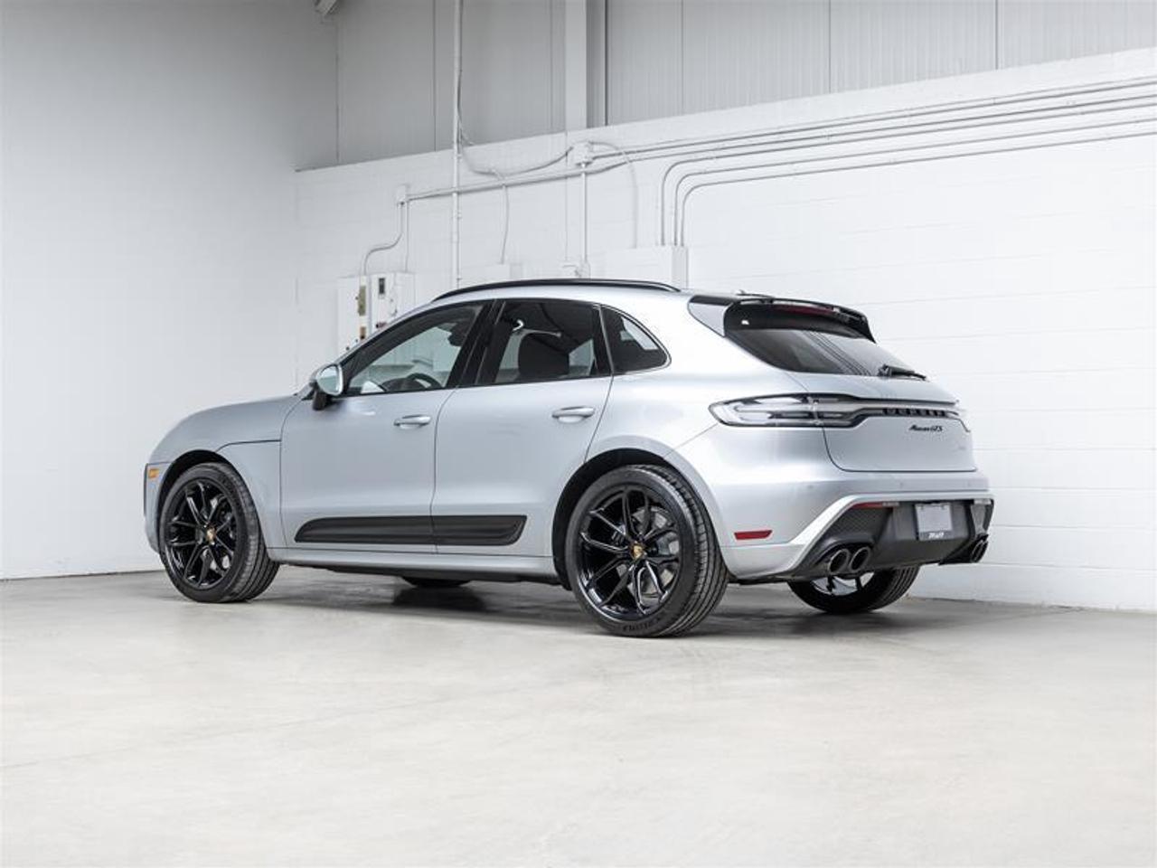 2026 Porsche Macan  Photo