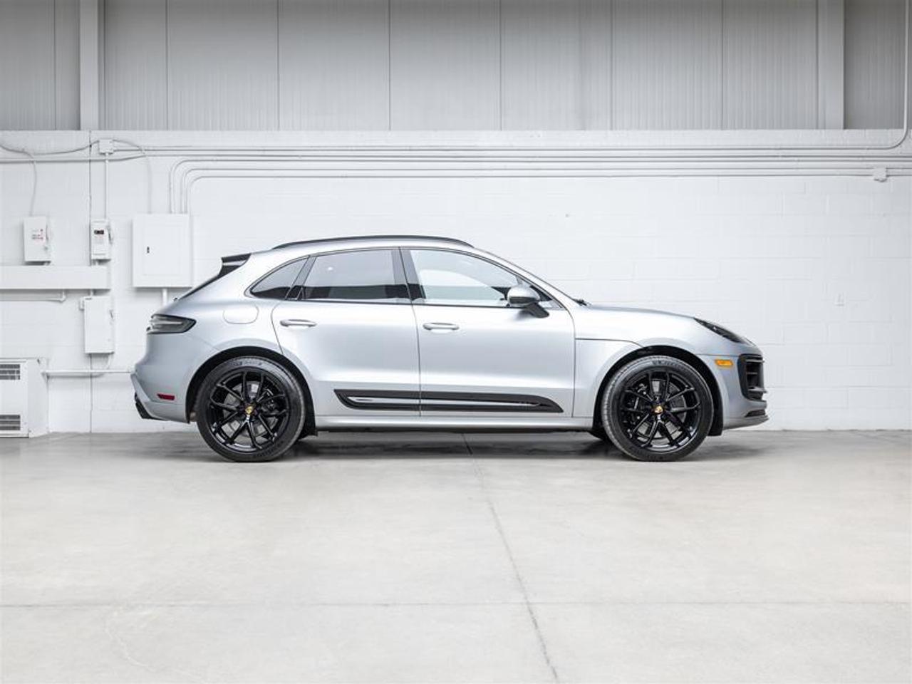 2026 Porsche Macan  Photo