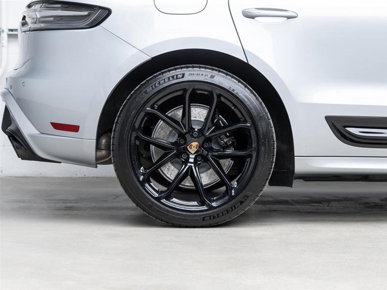 2026 Porsche Macan  Photo