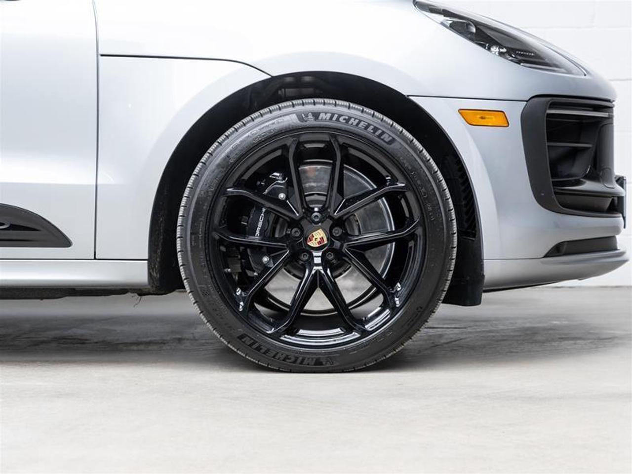 2026 Porsche Macan  Photo