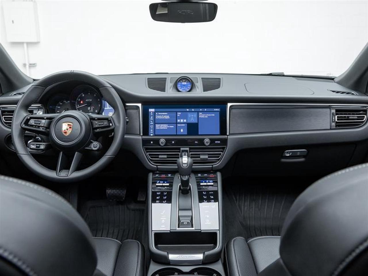 2026 Porsche Macan  Photo