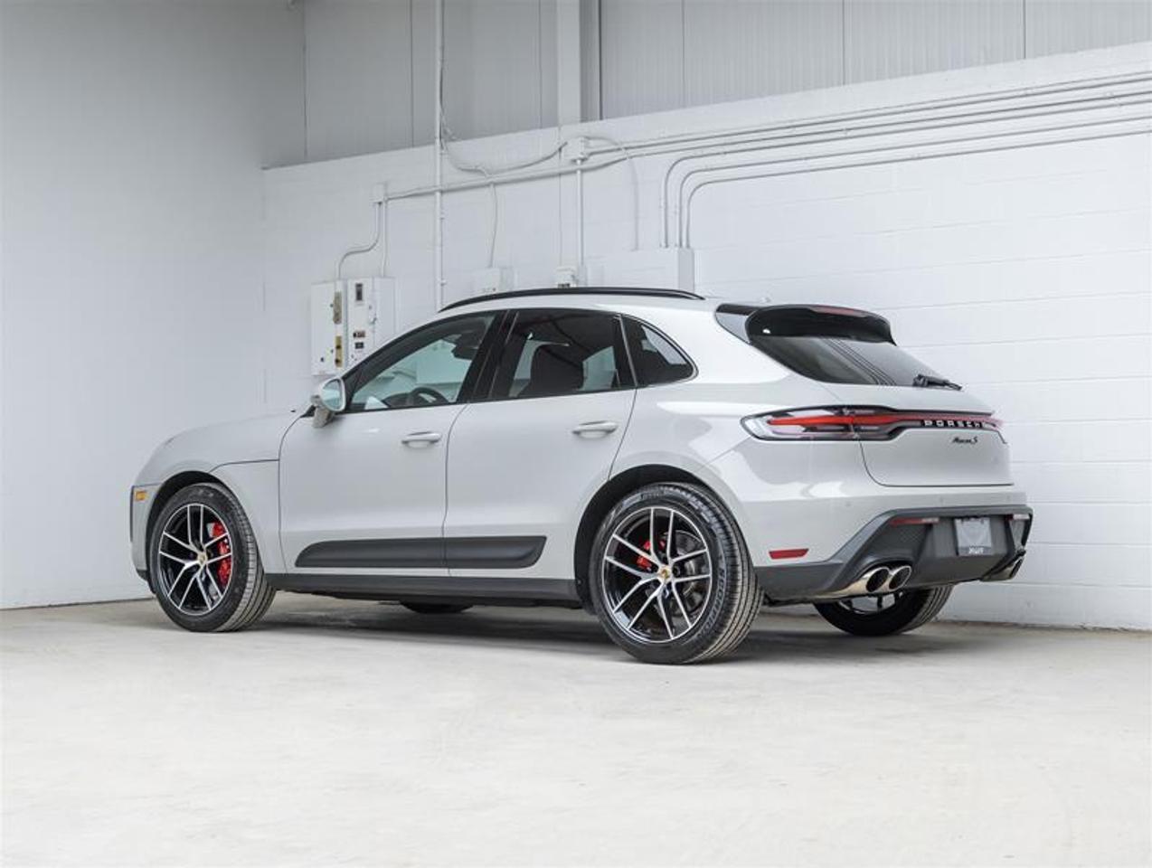 2026 Porsche Macan  Photo