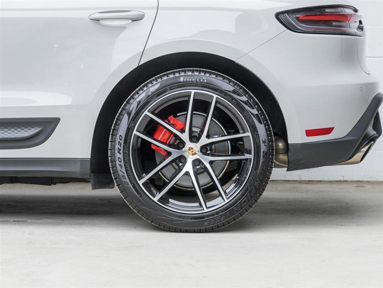 2026 Porsche Macan  Photo