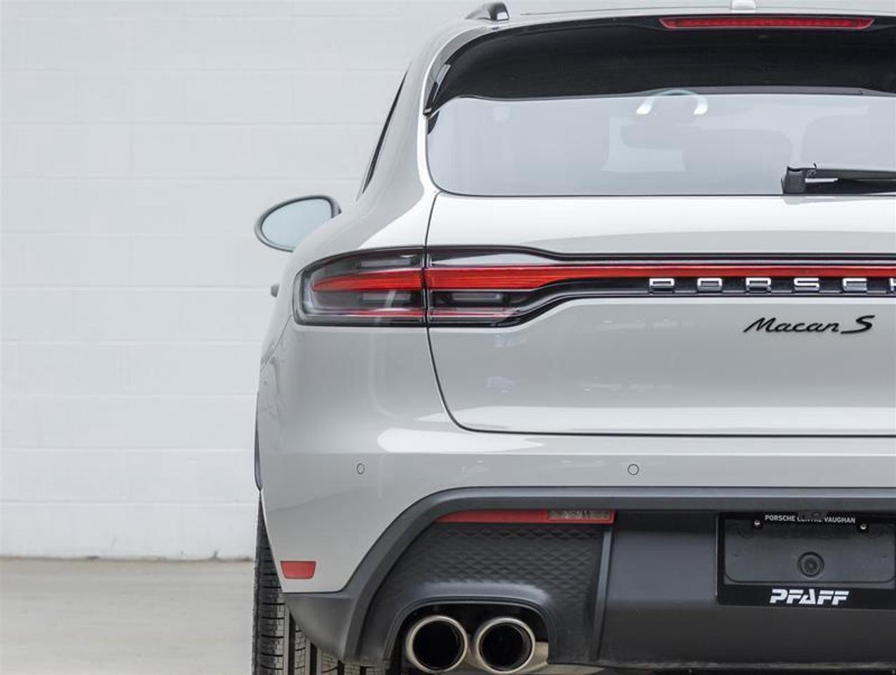 2026 Porsche Macan  Photo