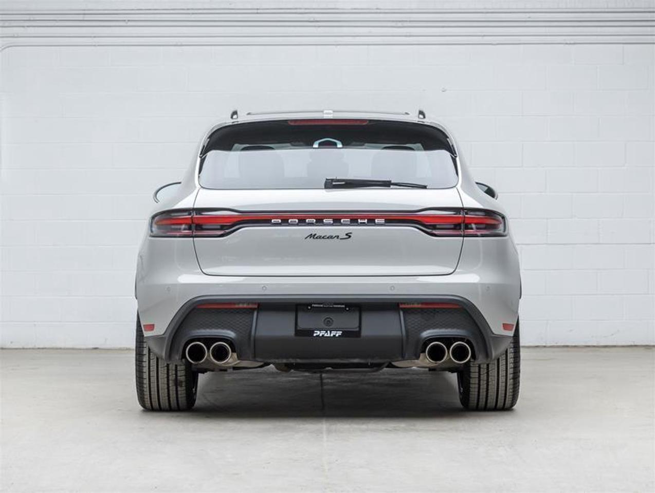 2026 Porsche Macan  Photo