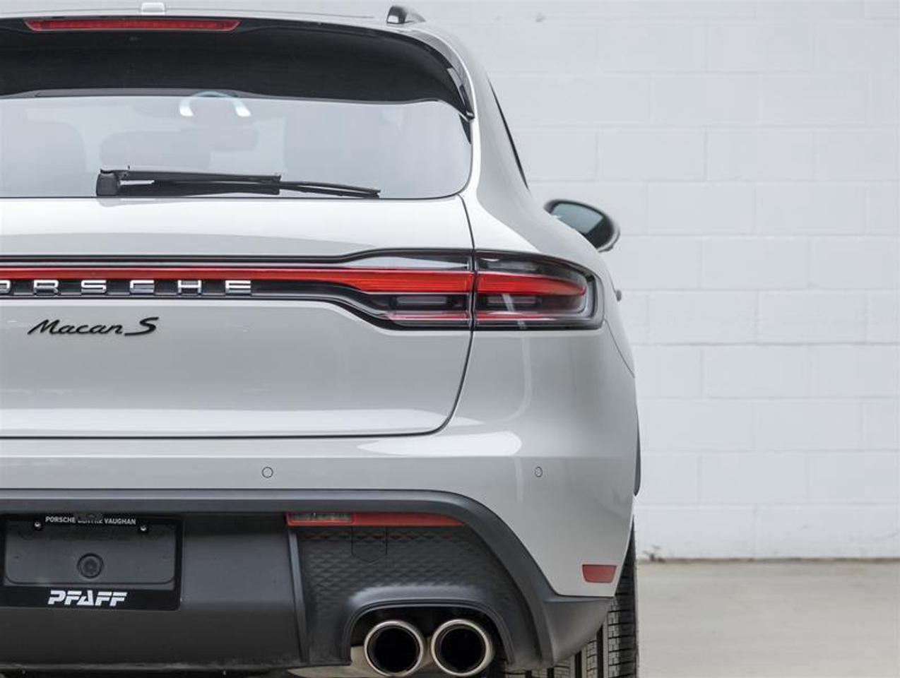 2026 Porsche Macan  Photo