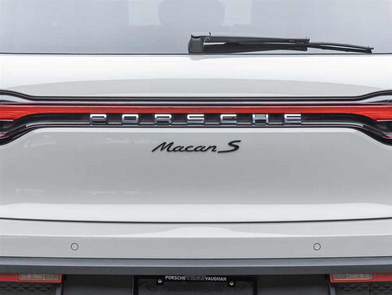 2026 Porsche Macan  Photo