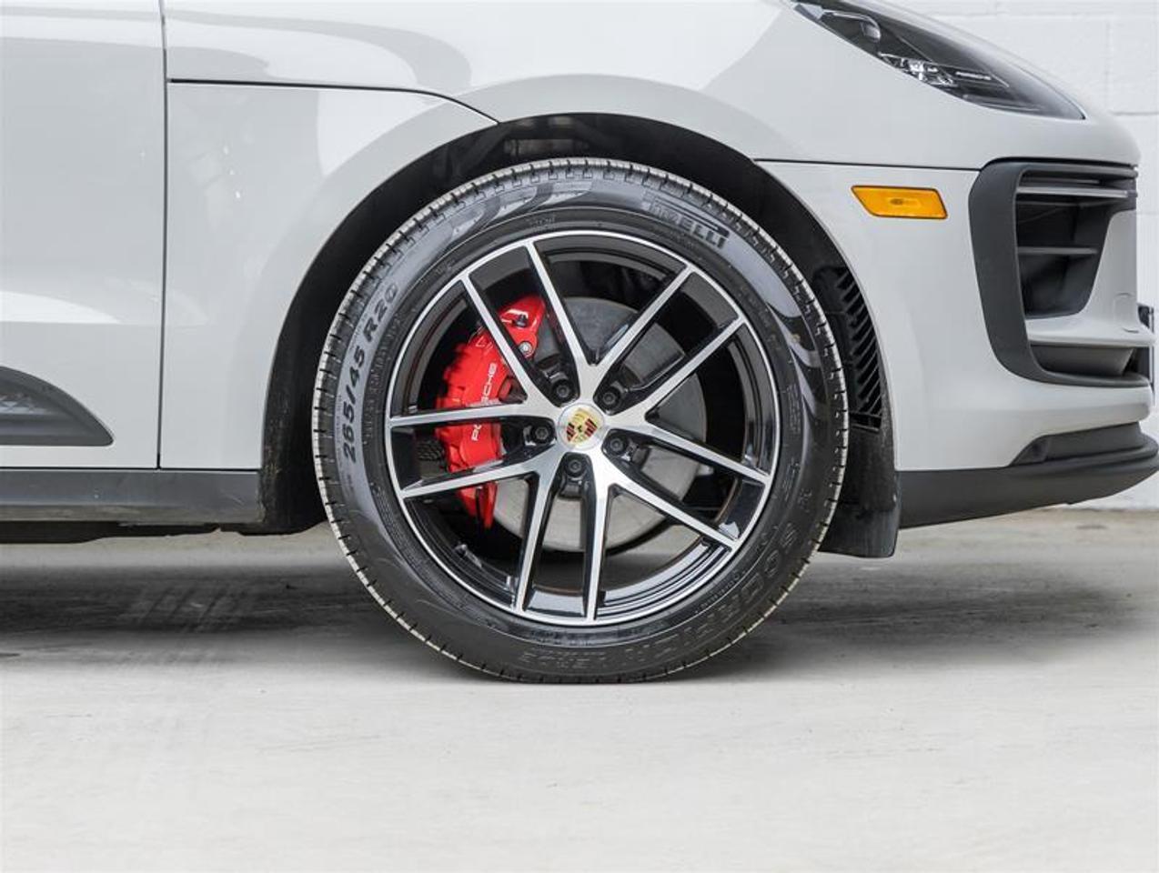 2026 Porsche Macan  Photo