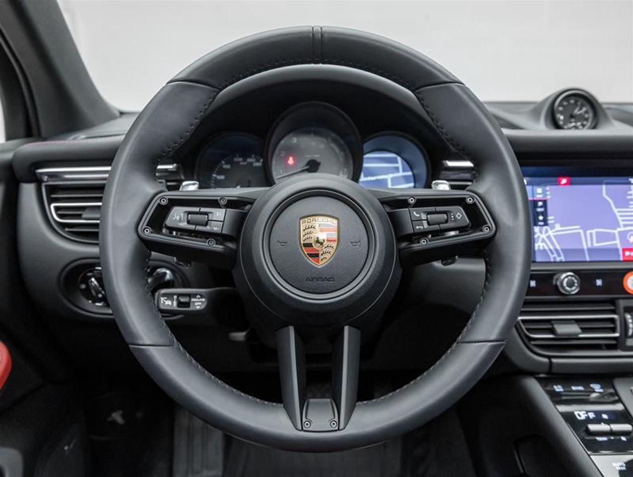 2026 Porsche Macan  Photo