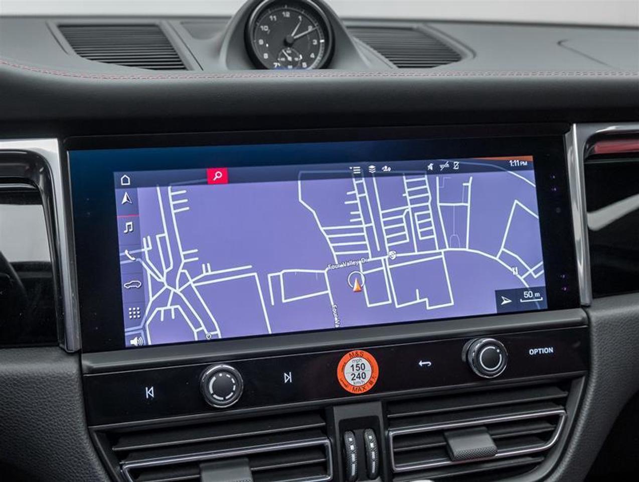 2026 Porsche Macan  Photo