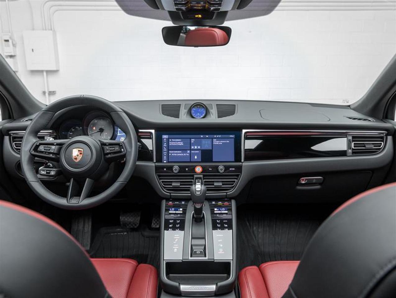 2026 Porsche Macan  Photo