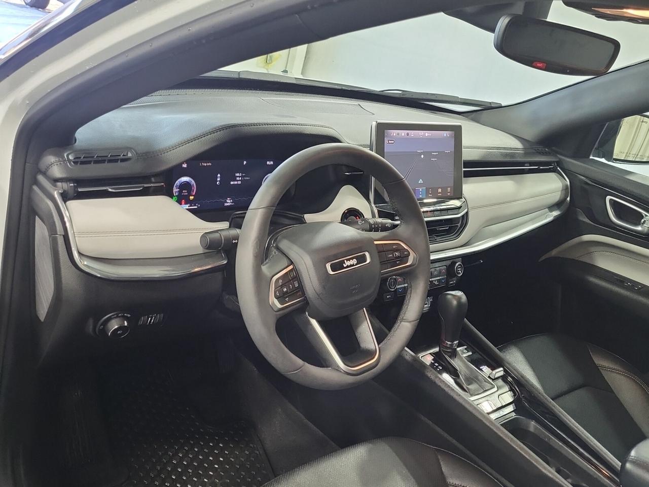 2024 Jeep Compass Limited   ELITE EXTERIOR GROUP   PANO ROOF   ALPIN Photo2