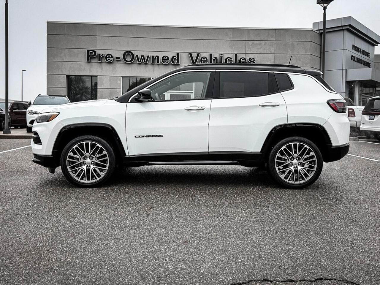 2024 Jeep Compass Limited   ELITE EXTERIOR GROUP   PANO ROOF   ALPIN Photo
